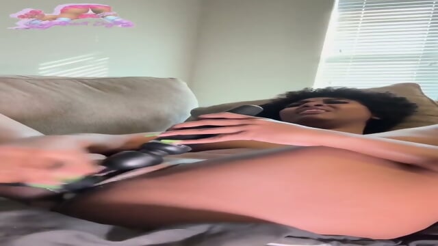 EBONY WET PUSSY Vibrator & Dildo solo
