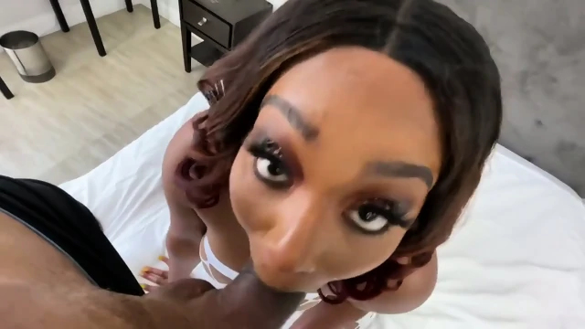 QUEEN OF THE HOOD BIG BOOBS