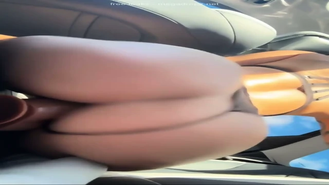 SoyMafe Plays With Her Toys Inside Her Car