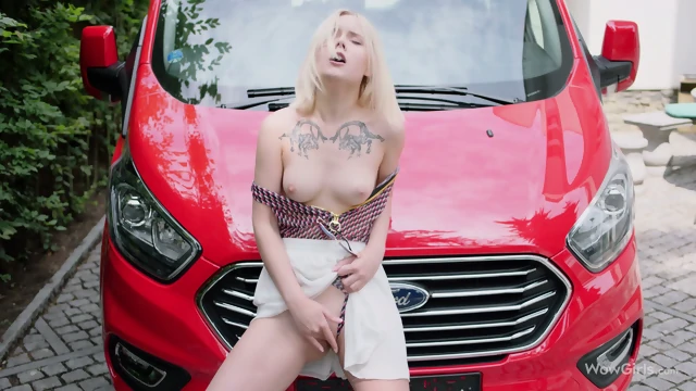 Wow Girls 19 11 02 Emily Cutie Captivating Beauty XXX