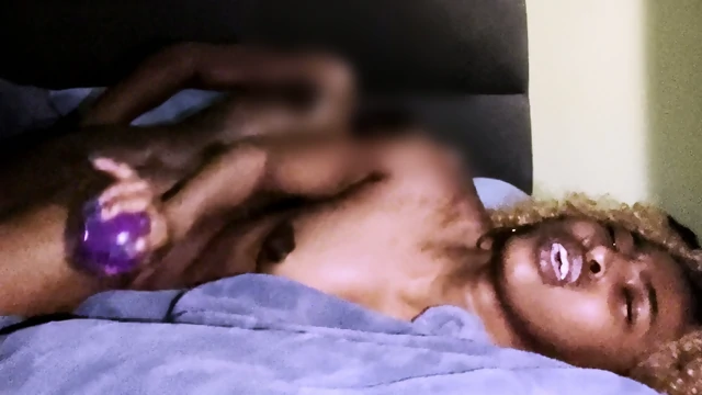 Ebony Teen Loves To Get Dicked Down