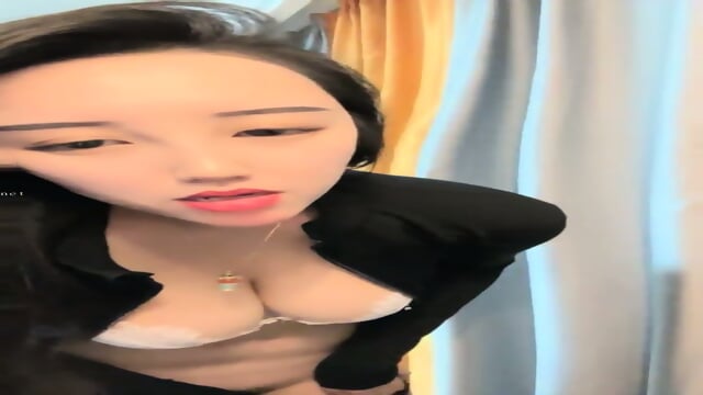 The coquettish young woman showed her face and had passionate sex with her elder brother on live broadcast She was obedient and allowed her elder brother to play with her breasts and give blowjobs to her big cock She let her elder brother fuck her in vari