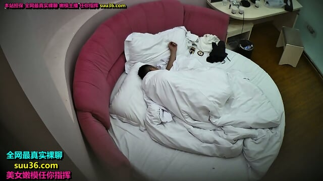 A high-definition candid video of a middle-aged man's extramarital affair leaked out of a hotel, with a CT scan from the hospital and a tryst with a temperamental young woman having sex twice in a row with clear dialogue