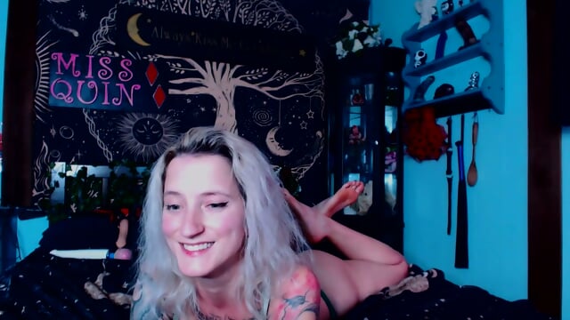 Shy teen's first interracial experience leaves her gaping and dripping