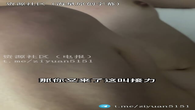 Lianyungang's real cuckold original "Pan Hong" "Accompanying his girlfriend on a date with a single man" Every time the handsome man's huge penis penetrates his girlfriend's hole, you can clearly hear the sound of slapping 2V