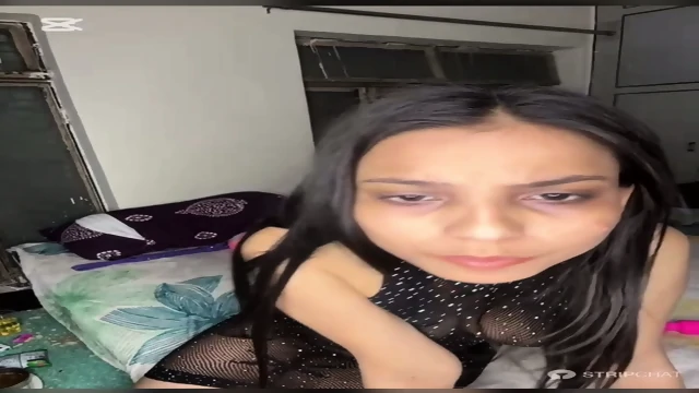 Stripchat torchermachine pussy fingering