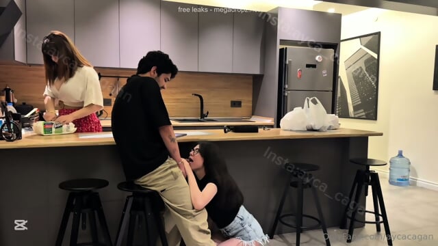 Zeynep Cagis Gives Blowjob Secretly From Acnoctem