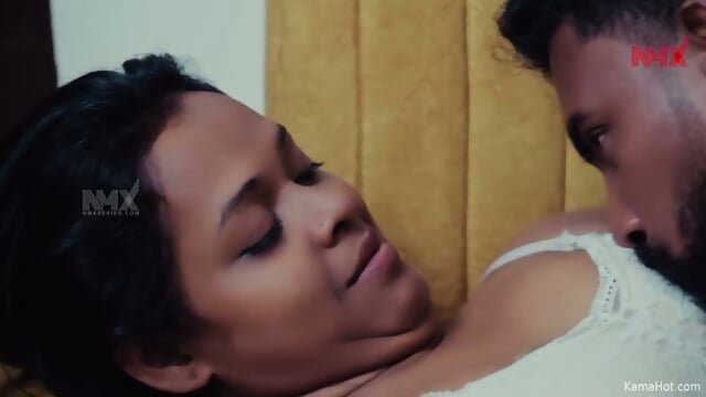 Desi girl kiss indian hot anal kiss