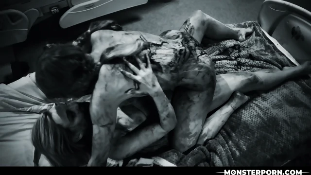Monster Porn 25 12 05 Blake Blossom And Melody Marks Innocent Face 1 XXX