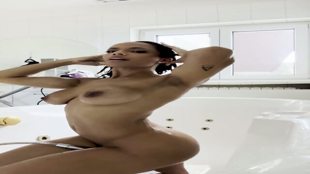Ms Martinique washes her big breasteses
