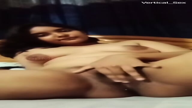 Deshi Fingering Pussy