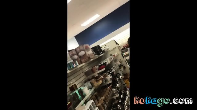 SEXY LATINA WORKING IN TIGHT SPANDEX VTL