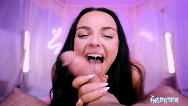 Thicc Brunette Payton POV caught