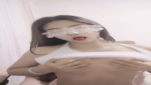 Recommend The Good looking Host [Your Naiy], An Innocent Girl, Who Dances Seductively In The Nude, Displays A Large scale Vaginal Penetration,  Orgasm With Props, Has Long Legs And Beautiful Round Breasts