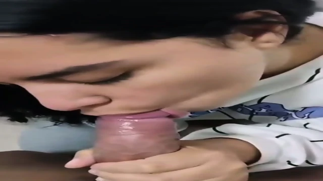 Boquetes e gozadas amadoras