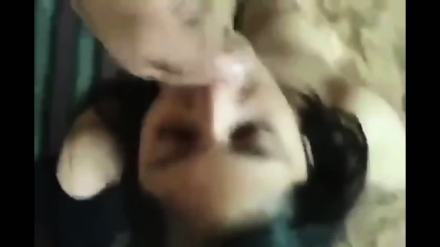 Beautiful Girl Deep Throat Blowjob Shows Mom Pic Begs Cum