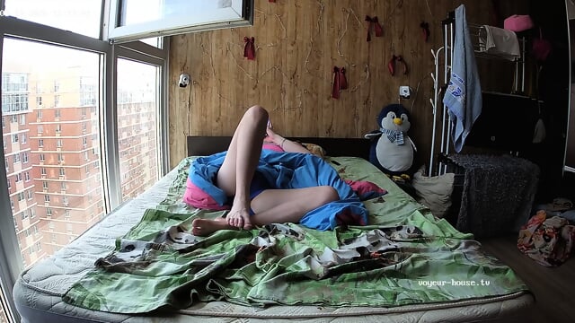 special candid sleeping bare feet closeup scenes Bedroom camera at Slammy & Agrat reallifecam apartment at Voyeur House TV from 08 h 10 min to 13 h 01 min