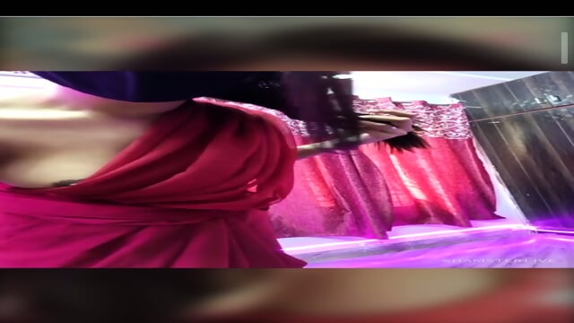 Sexy-ashi dance and pussy, boobs show