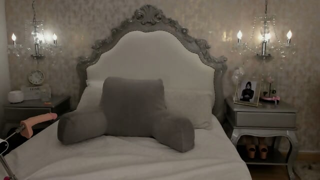 Young teen's first anal experience leaves her gaping and dripping