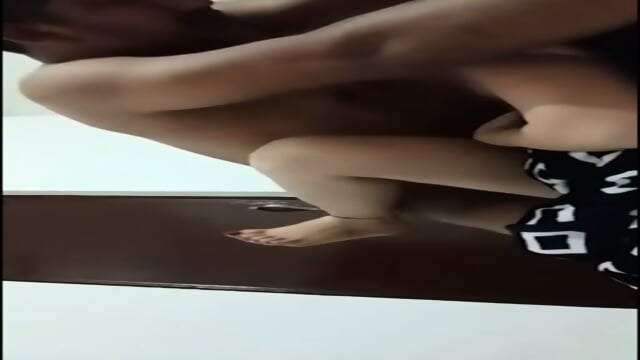 Taang Utha Ke Doggy Style Mein Chudi Girlfriend_1