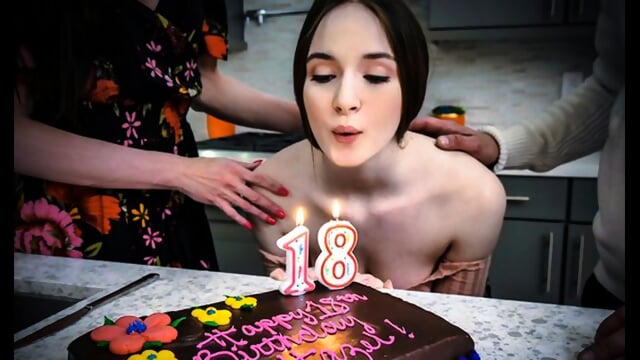 Teen Beauty and Her Milf Stepmom in Naughty Sex Games