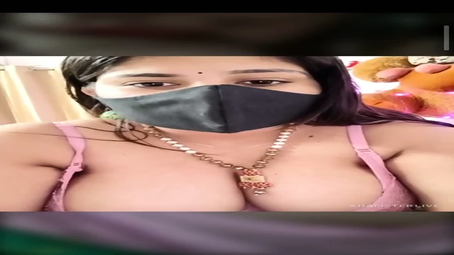 Busty_Priya dildo in pussy