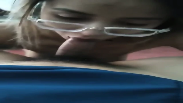 Nepali Chashmish Girlfriend Gives Blowjob & Takes Cum In Mouth