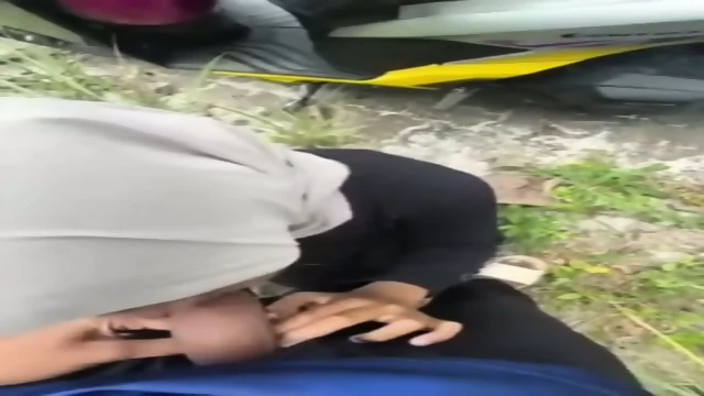 Indonesia nyepong pacar di jalan