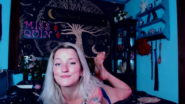 Teen gymnast's flexible legs spread wide for rough creampie