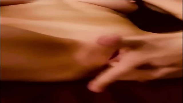 Sexy Whitegirl Play In Shower