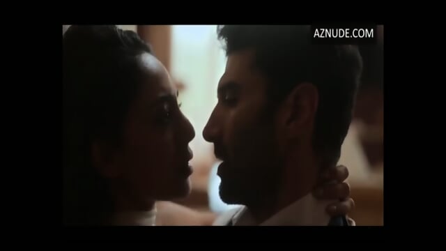 Slut shapes awakening wild desires to fuck her