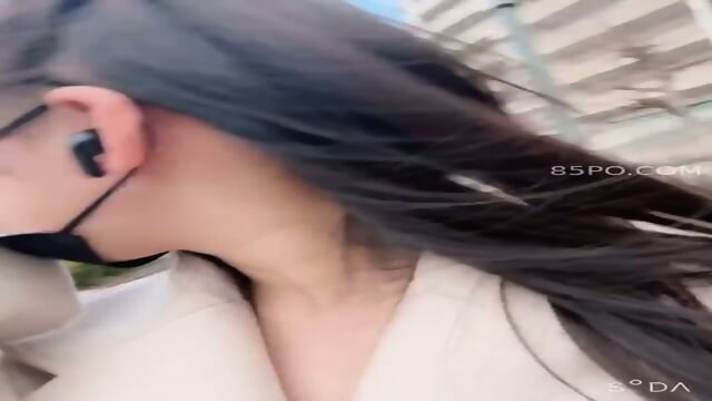 Female university student masturbates in public in Tokyo