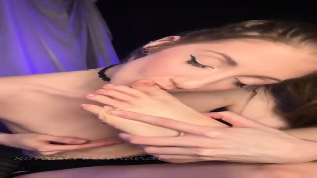 MISSMANDI FOOT JOI(TG IN BIO)