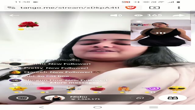 Huge asset indian housewife on Tango 😱🥵🍑🔥🥵🤤💦👅