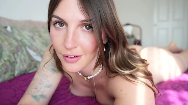 Domestic Housewife Roleplays As Freaky Mommy