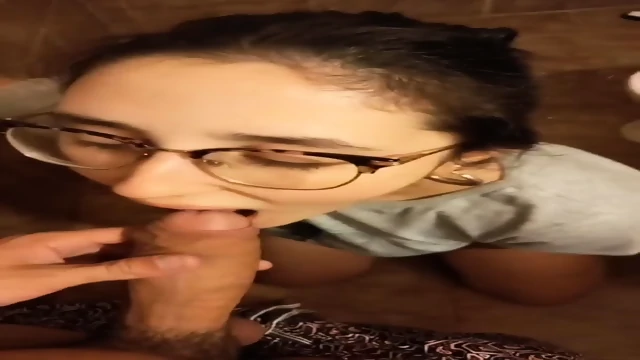 Le Hace Una DP En El BaÃ±o