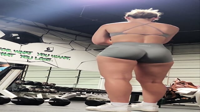 Gostosa Na Academia 1