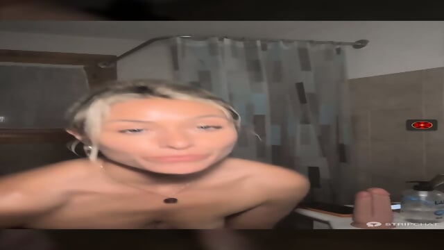 Model webcam petrouchkaaa_