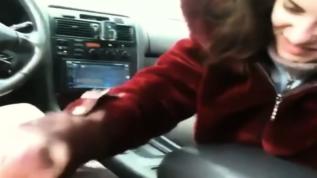 Russian Amateur Gives Blowjob In A Car During Lunch Break