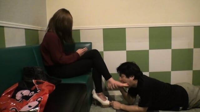 [NK-12] Licking dirty feet work after took craftsman (12) 18-year-old nursery garden culinary feet than **** lunches delicious JAV