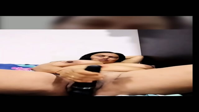 BIG BOOBS MOM SHOW HER BIG PUSSY
