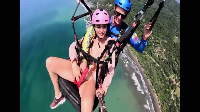 Paralayang sekalian colmek