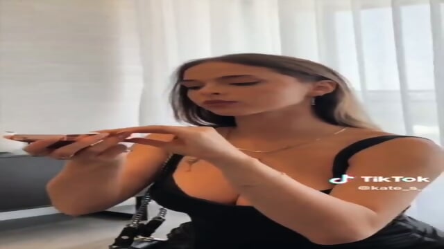 Teen; Her mega folder link, 177 videos => https://rentry.co/hfiarysa