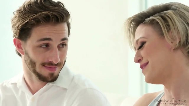 𝕸𝖎𝖑𝖋 𝕯𝖊𝖊 𝖂𝖎𝖑𝖑𝖎𝖆𝖒𝖘 𝖋𝖚𝖈𝖐𝖘 𝖍𝖊𝖗 𝖘𝖔𝖓 𝖎𝖓 𝖑𝖆𝖜 𝕷𝖚𝖈𝖆𝖘 𝕱𝖗𝖔𝖘𝖙 𝖔𝖓𝖑𝖞 𝖙𝖔 𝖌𝖊𝖙 𝖍𝖊𝖗 𝖕𝖚𝖘𝖘𝖞 𝖜𝖊𝖙 𝖆𝖓𝖉 𝖉𝖗𝖎𝖕𝖕𝖎𝖓𝖌 𝖑𝖎𝖐𝖊 𝖈𝖗𝖆𝖟𝖞