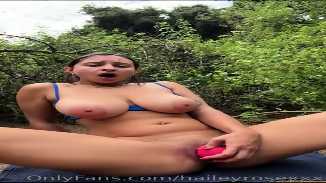 Haily Rose Squirts Outside From A Vibrator