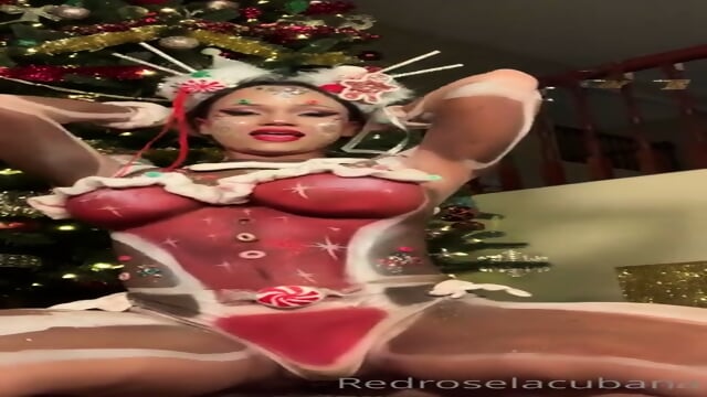 Huge tits; her google drive folder link, 177 videos => https://rentry.co/ub3wxe8m