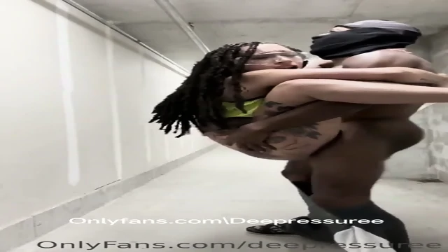 D E E P P R E S U R E E  PUBLÄ°C EBONY