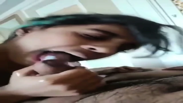 Hotel Room Mein Nangi GF Ka Zabardast Blowjob