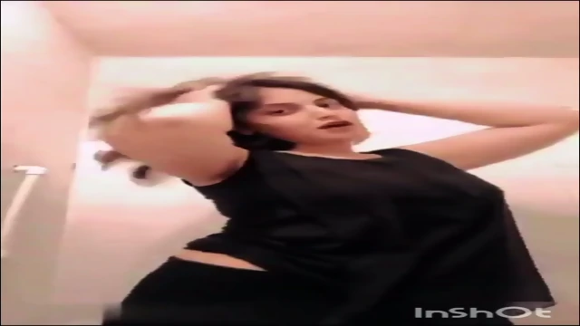 BEAUTIFUL BABE SQUEEZING BIG BOOBIES & FINGERING PINK MEATY PUSSY