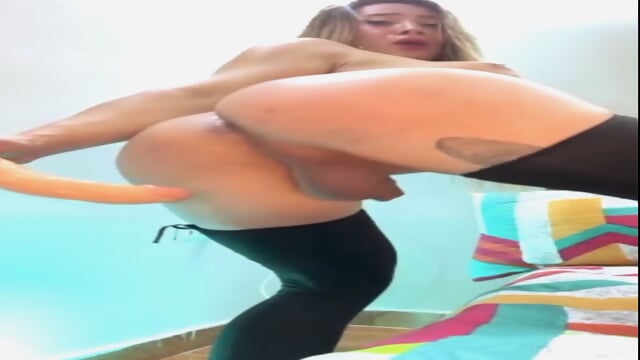 az_bunny bicht_20260424_213353_edited.mp4